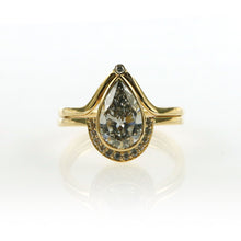 Load image into Gallery viewer, Baiku Sparkle Pear Sapphire Set