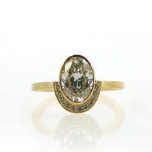 Load image into Gallery viewer, Benar Sparkle oval stacker