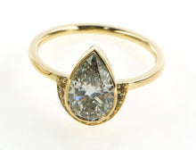 Load image into Gallery viewer, Baiku Sparkle Pear Sapphire Set