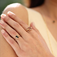 Load image into Gallery viewer, Sisu Cube Flip Ring