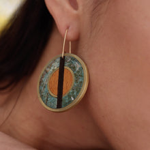Load image into Gallery viewer, Vida Round Pendant Earrings