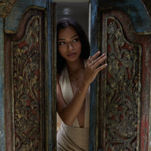 画像をギャラリービューアに読み込む, スンバ オーバル サファイア ペンダント ネックレス