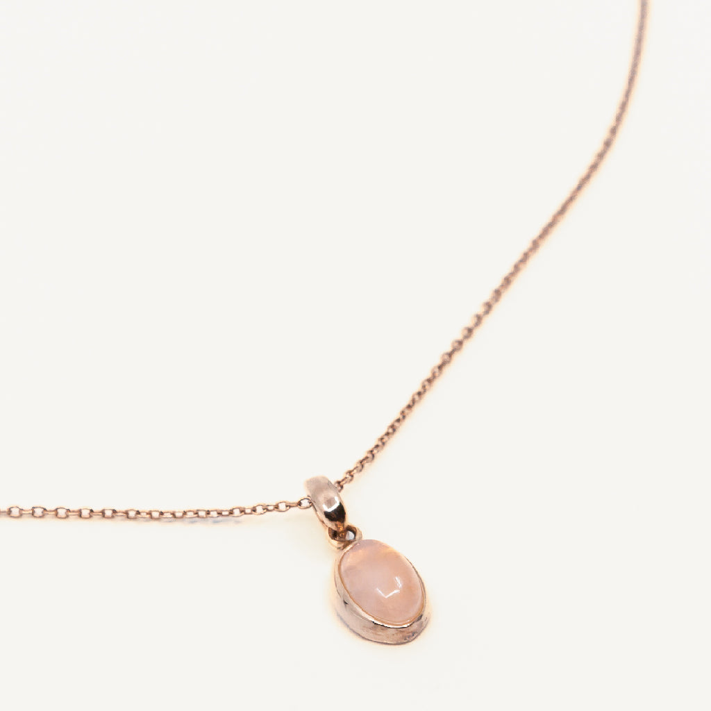 Ajei ローズクォーツ スモールオーバルペンダントネックレス