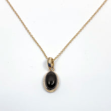 Load image into Gallery viewer, Umbra Oval Oynx Pendant Necklace
